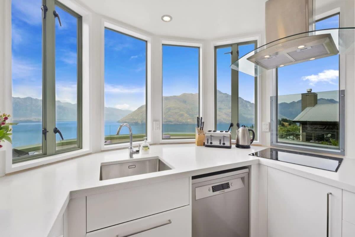 Ruby'S Fernhill Vista Villa Queenstown Exterior photo